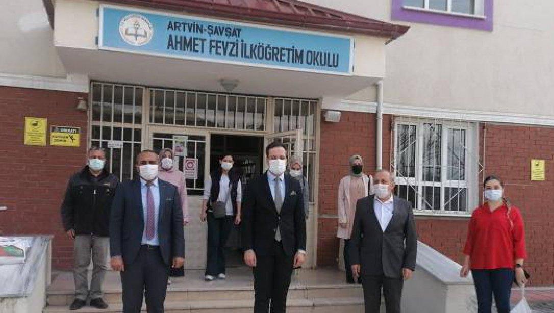 İlçemiz Kaymakamı Sayın Onur Özaydın Ahmet Fevzi Ortaokulunu Ziyaret etti. 